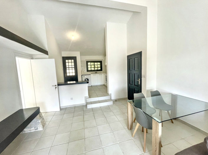 Image No.4-Bungalow de 2 chambres à vendre à Kamares