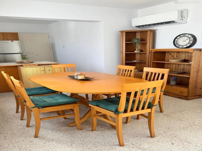 Image No.6-Appartement de 2 chambres à vendre à Meneou