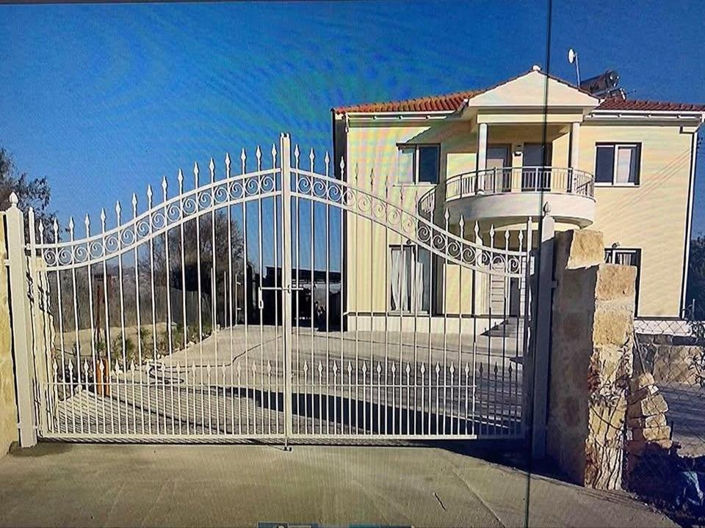 Image No.2-5 Bed Villa for sale