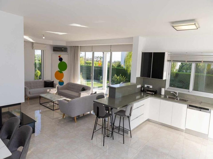 Image No.2-4 Bed Bungalow for sale