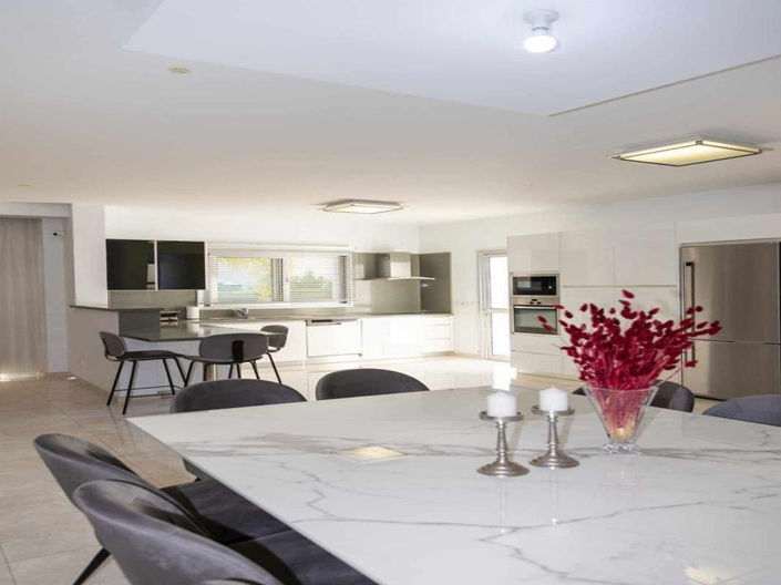 Image No.8-4 Bed Bungalow for sale