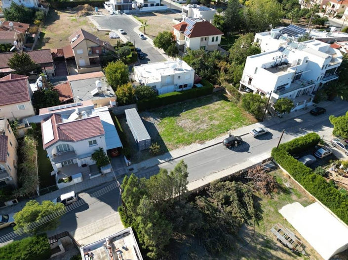 Image No.2-Terrain à vendre à Kato Polemidia