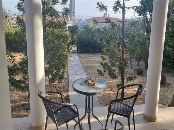 Image No.2-Bungalow de 3 chambres à vendre à Mouttagiaka