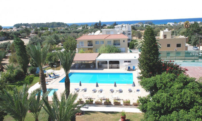 Image No.2-Un hôtel à vendre à Polis