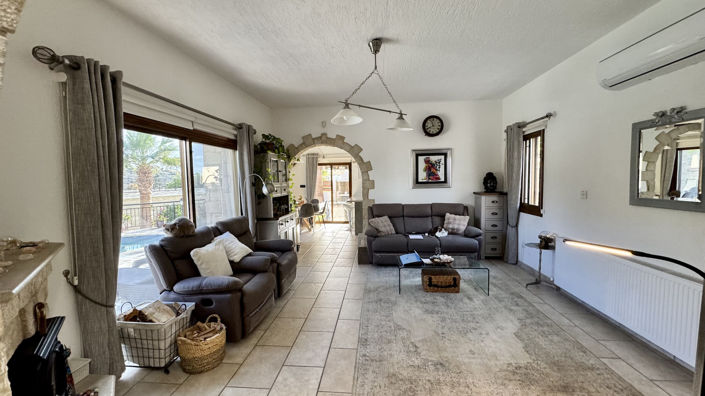 Image No.10-4 Bed Villa for sale