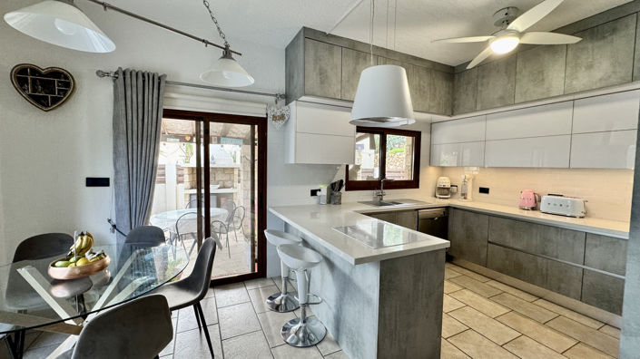 Image No.3-4 Bed Villa for sale