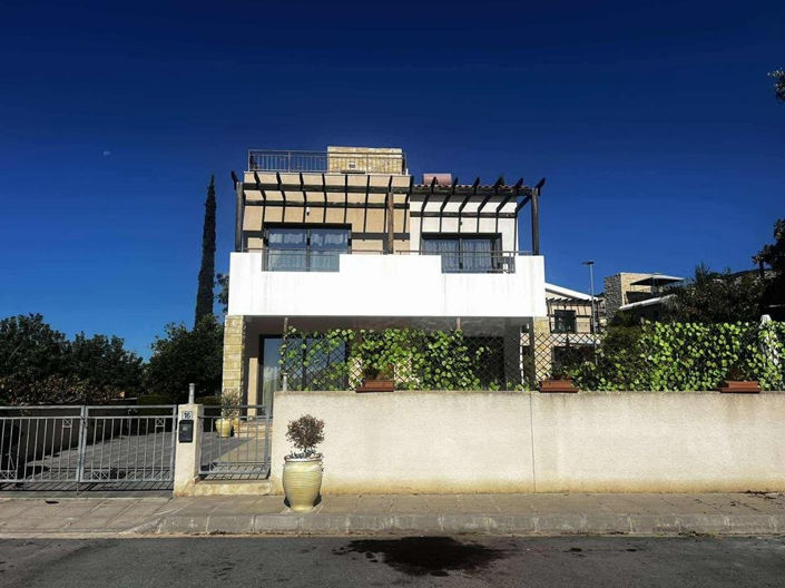 Image No.2-Villa de 3 chambres à vendre à Peyia