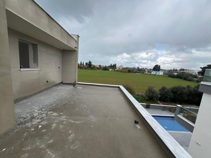 Image No.2-3 Bed Villa for sale