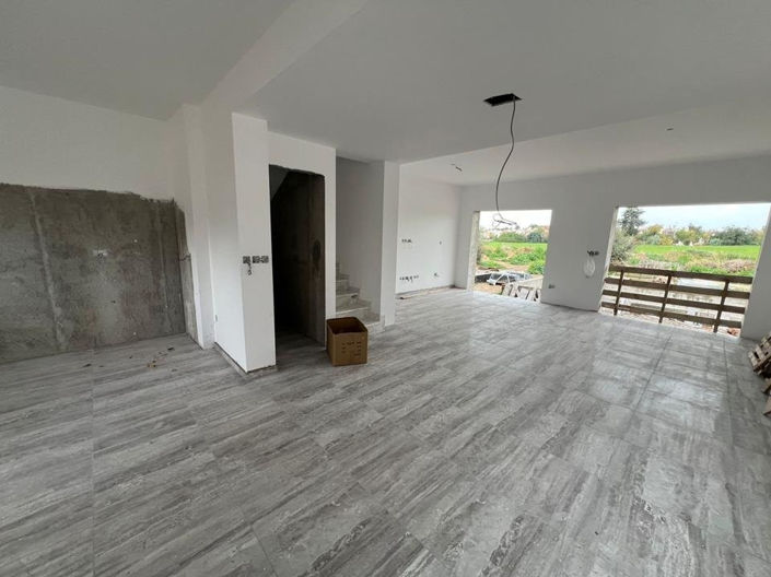 Image No.4-3 Bed Villa for sale