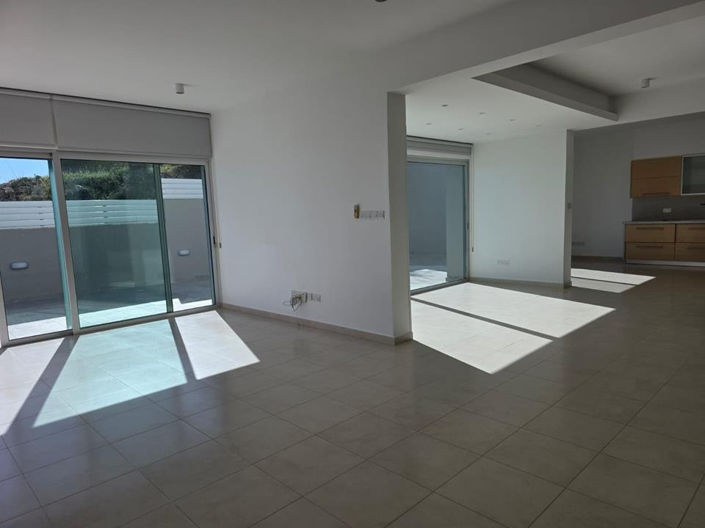 Image No.4-Villa de 4 chambres à vendre à Germasogeia