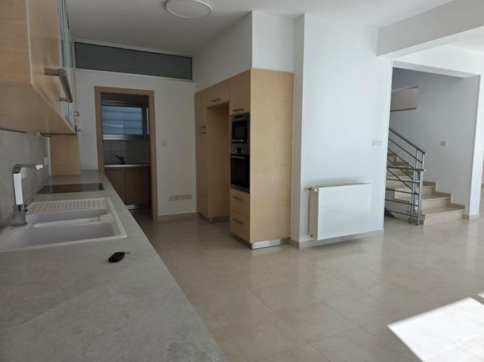 Image No.8-Villa de 4 chambres à vendre à Germasogeia