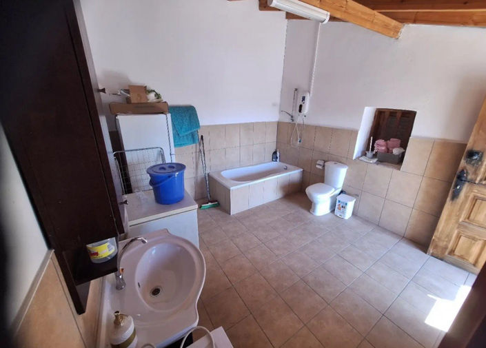 Image No.9-2 Bed House for sale