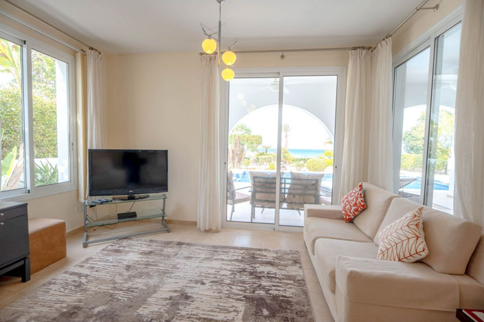 Image No.4-Villa de 4 chambres à vendre à Lachi