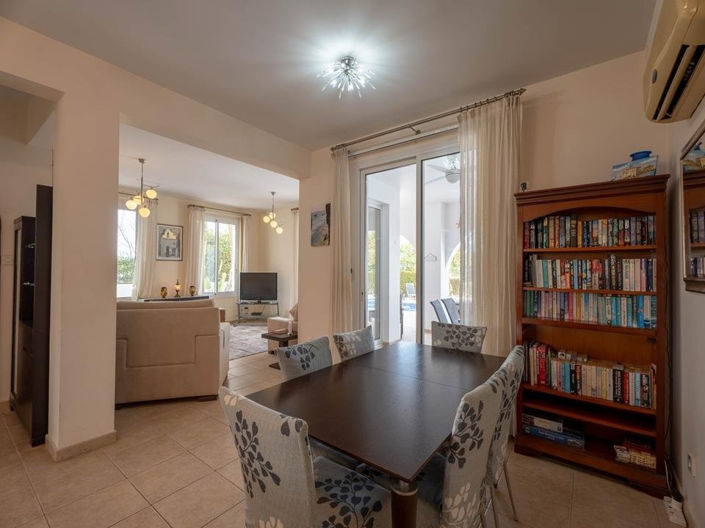 Image No.7-Villa de 4 chambres à vendre à Lachi