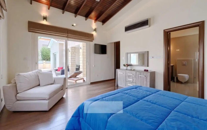 Image No.15-6 Bed Villa for sale