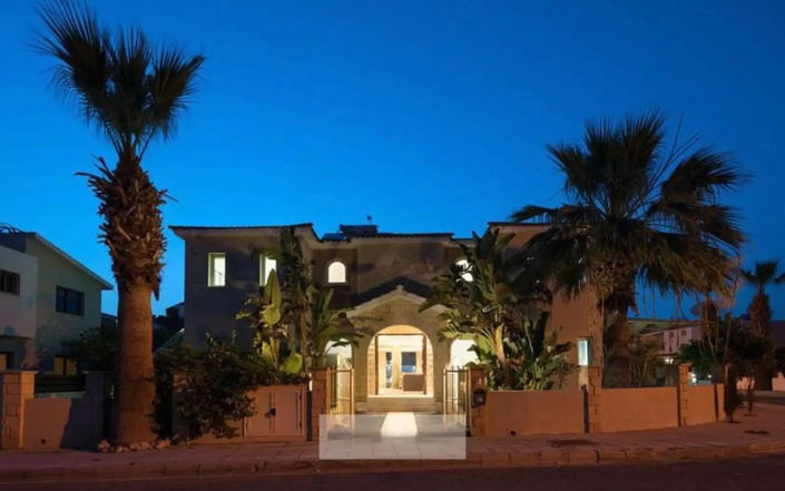 Image No.2-6 Bed Villa for sale