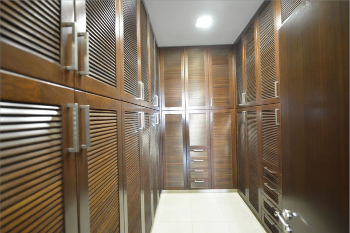 Image No.15-8 Bed Villa for sale