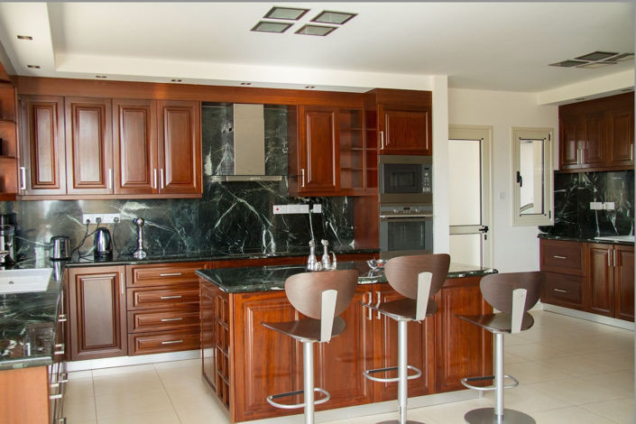 Image No.6-8 Bed Villa for sale