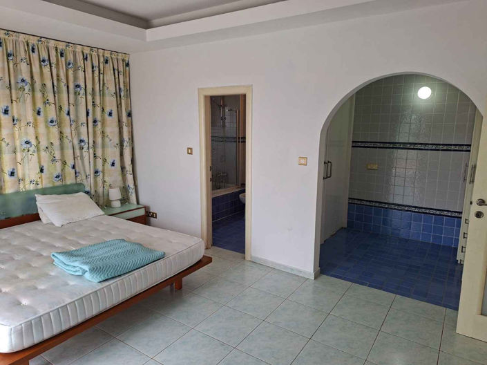 Image No.8-4 Bed Villa for sale