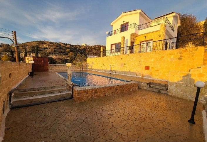 Image No.2-4 Bed Villa for sale