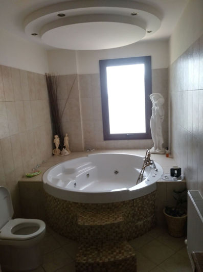 Image No.17-Propriété de 8 chambres à vendre à Chlorakas