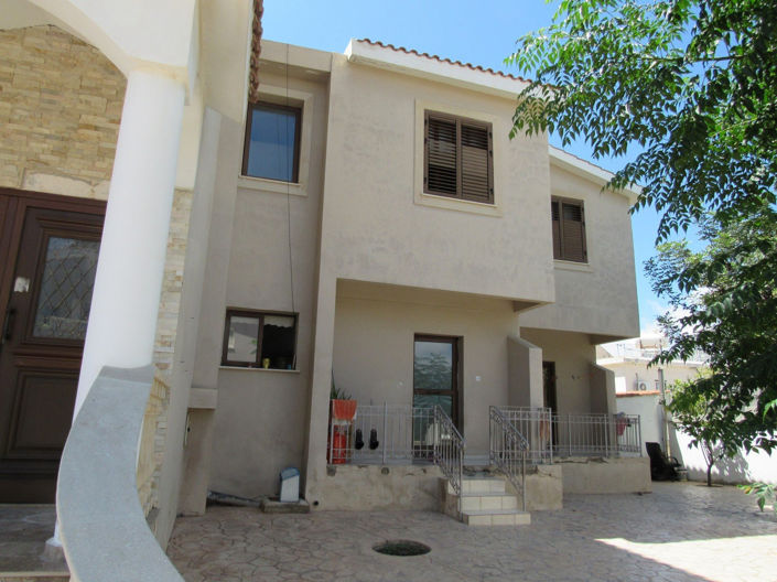 Image No.3-Propriété de 8 chambres à vendre à Chlorakas