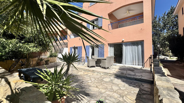 Image No.20-2 Bed Apartment for sale