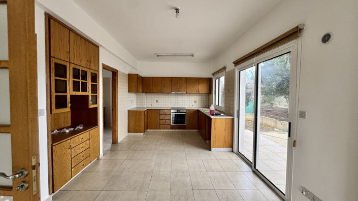 Image No.2-4 Bed Villa for sale