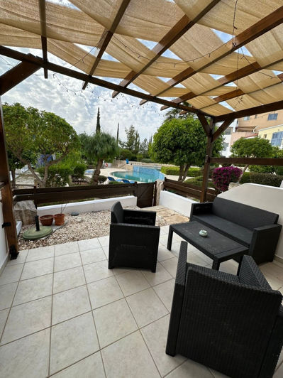 Image No.16-2 Bed Townhouse for sale