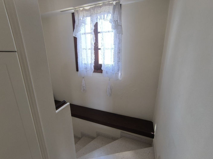 Image No.13-2 Bed House for sale