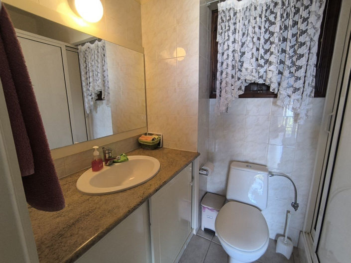 Image No.15-2 Bed House for sale