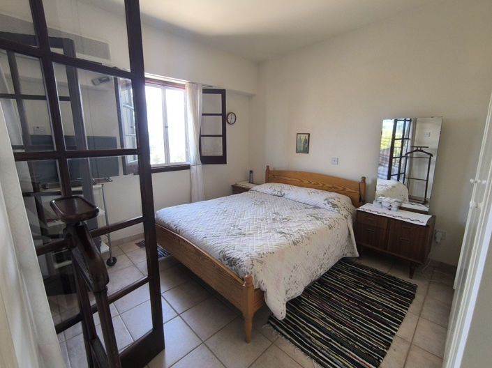 Image No.16-2 Bed House for sale