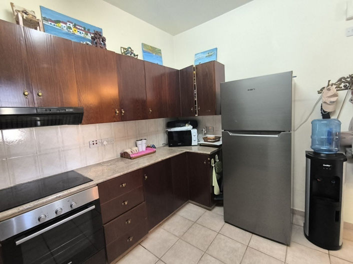 Image No.6-2 Bed House for sale