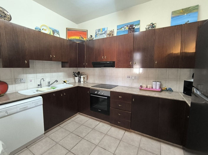 Image No.7-2 Bed House for sale