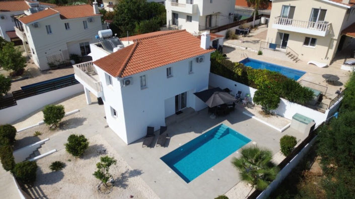 Image No.10-3 Bed Villa for sale