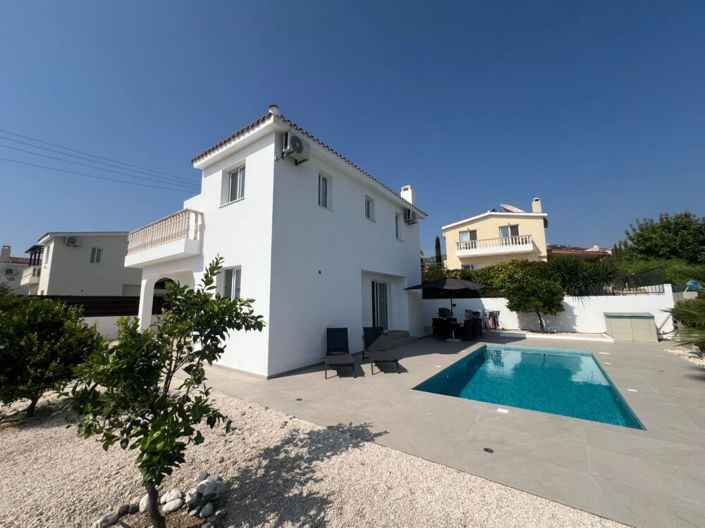 Image No.11-3 Bed Villa for sale