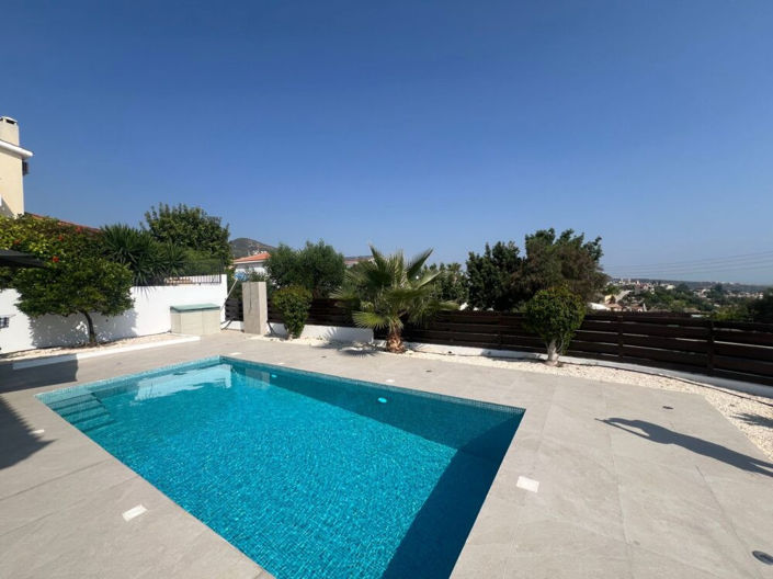 Image No.12-3 Bed Villa for sale