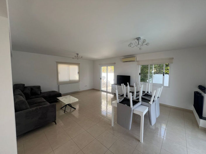 Image No.3-3 Bed Villa for sale