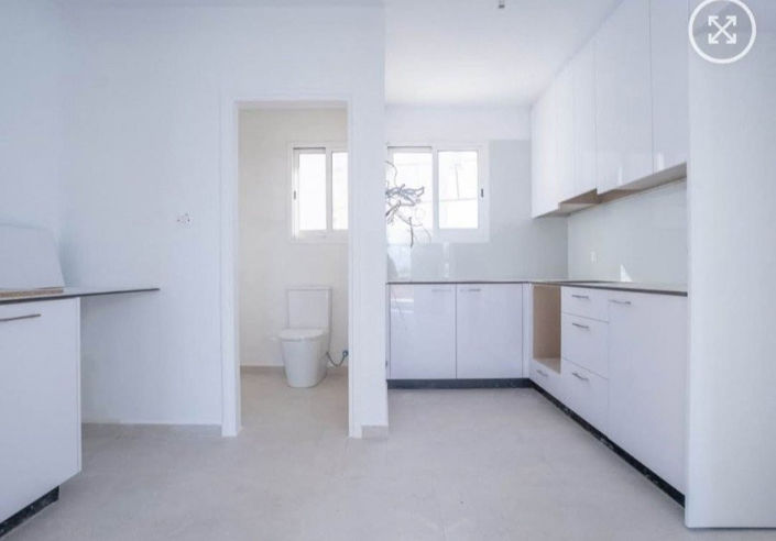 Image No.5-2 Bed Townhouse for sale