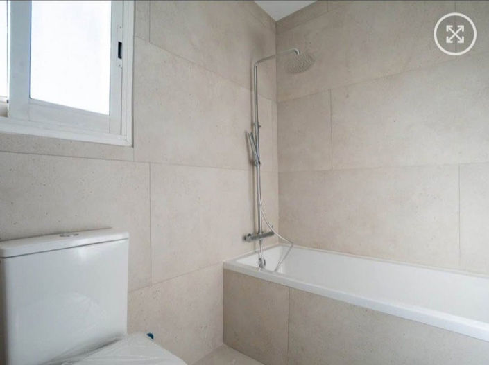 Image No.8-2 Bed Townhouse for sale