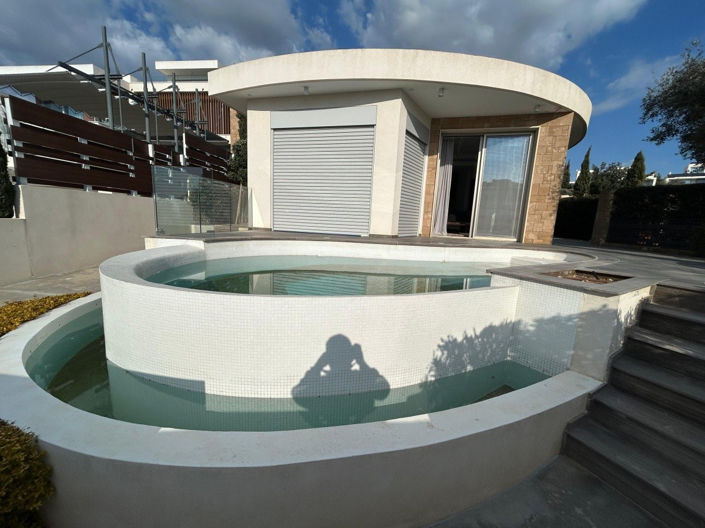 Image No.2-3 Bed Property for sale