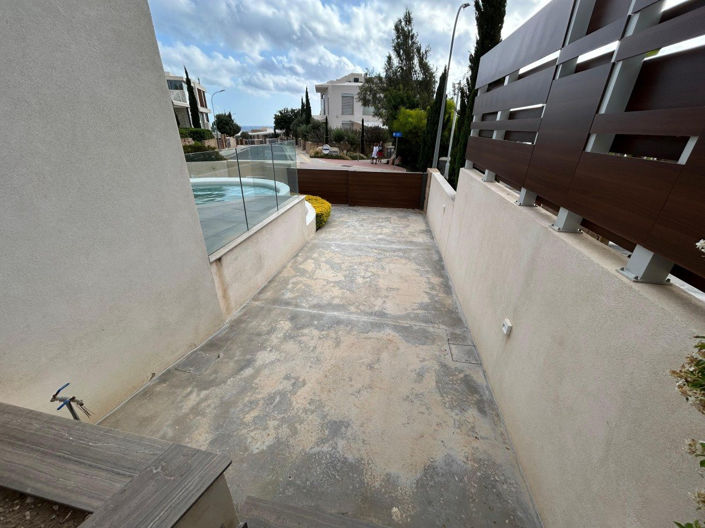 Image No.4-Propriété de 3 chambres à vendre à Chlorakas