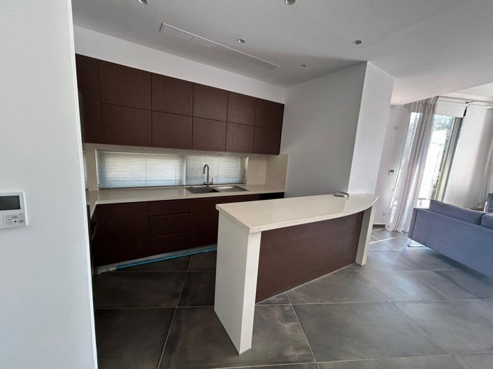 Image No.7-3 Bed Property for sale