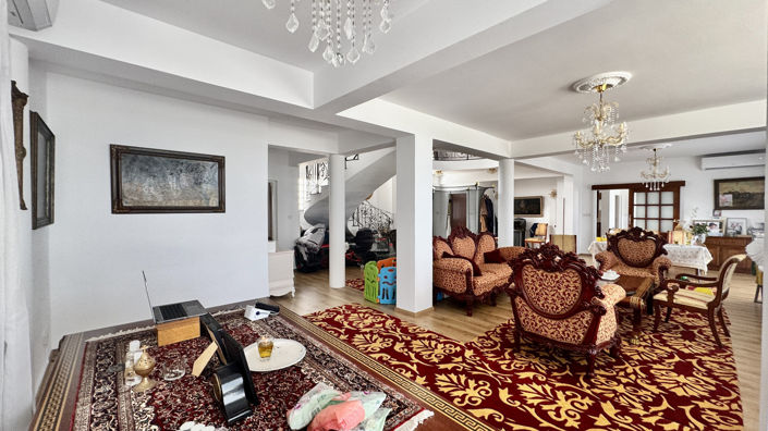 Image No.11-6 Bed Villa for sale