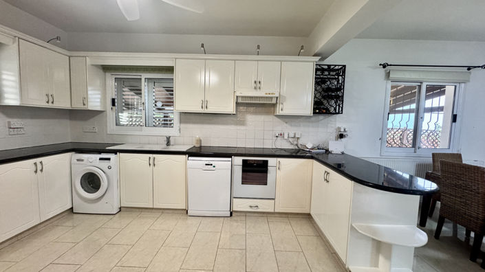 Image No.2-3 Bed Villa for sale