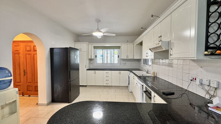 Image No.5-3 Bed Villa for sale