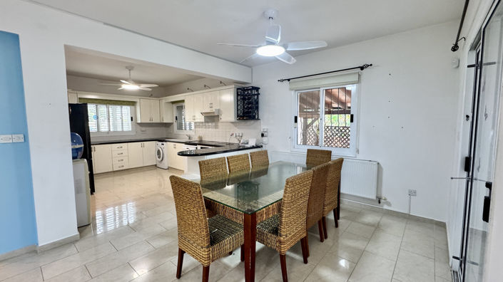 Image No.7-3 Bed Villa for sale