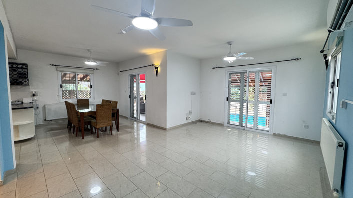 Image No.8-3 Bed Villa for sale