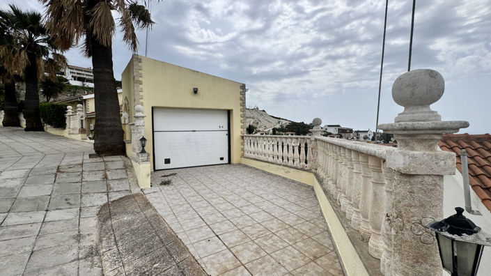 Image No.46-5 Bed Villa for sale