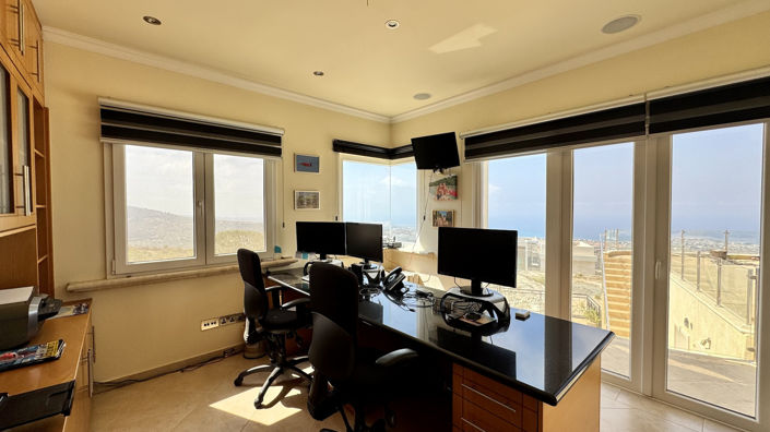 Image No.17-5 Bed Villa for sale